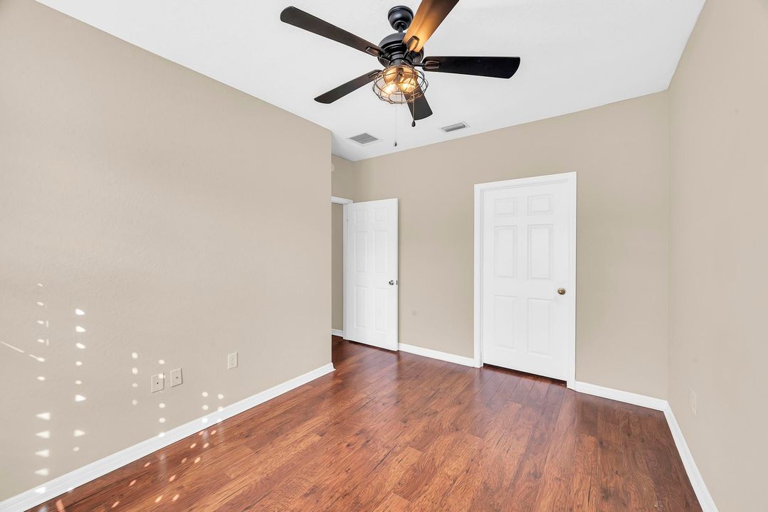 For Rent: $1,900 (2 beds, 2 baths, 1087 Square Feet)