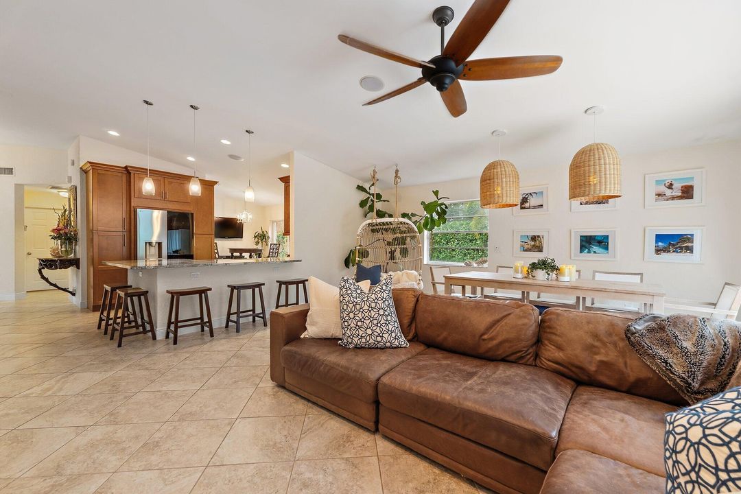 For Sale: $825,000 (3 beds, 2 baths, 1761 Square Feet)