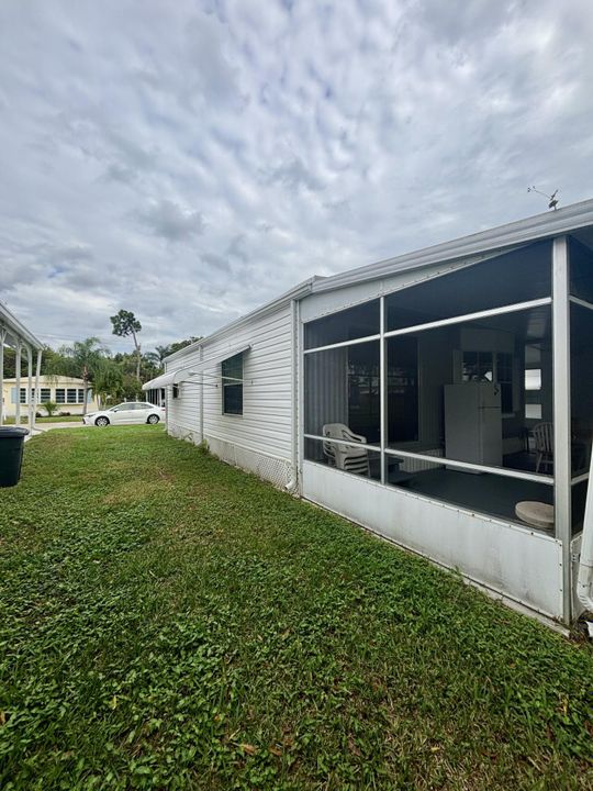 For Sale: $69,000 (2 beds, 1 baths, 1024 Square Feet)