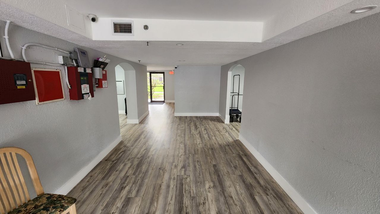 For Rent: $5,200 (2 beds, 2 baths, 1175 Square Feet)