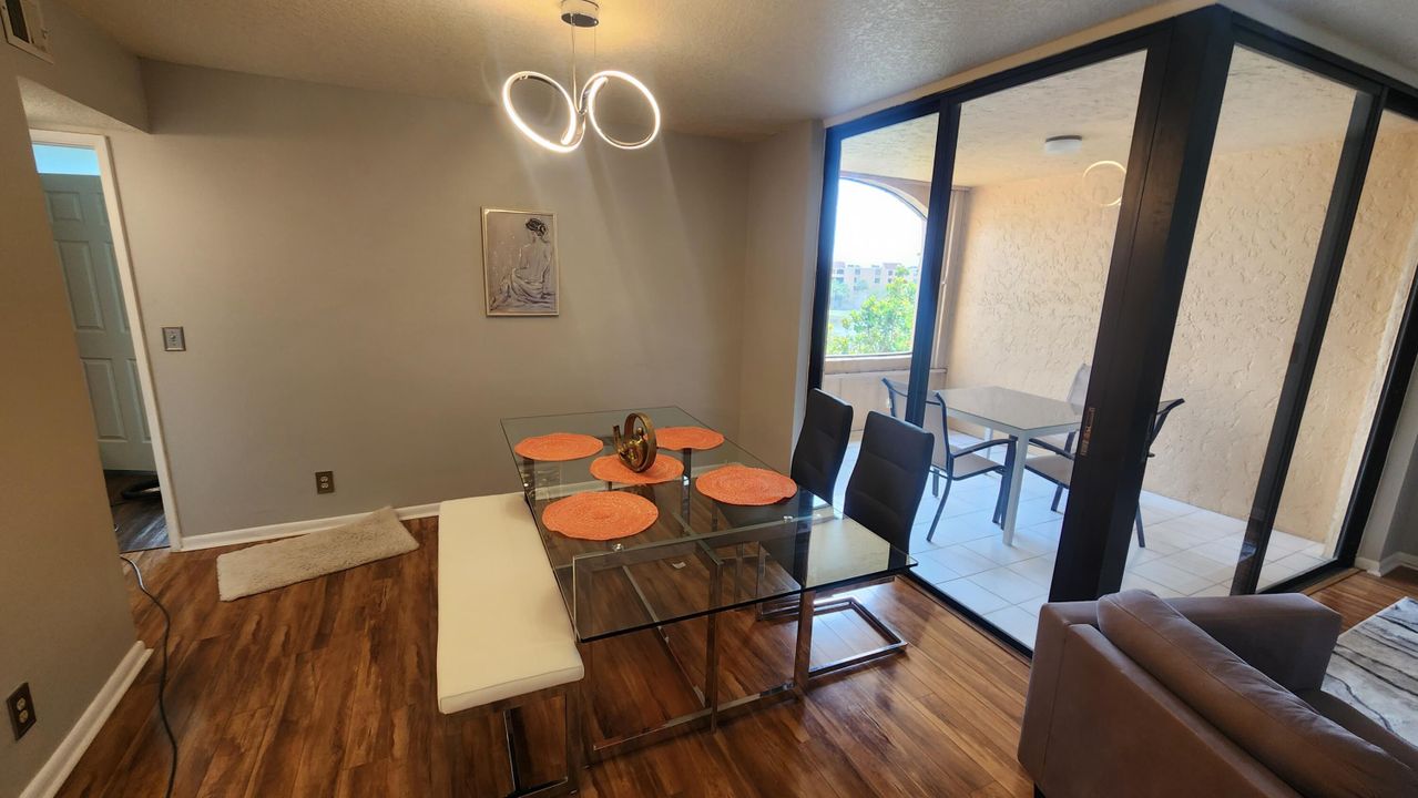 For Rent: $5,200 (2 beds, 2 baths, 1175 Square Feet)