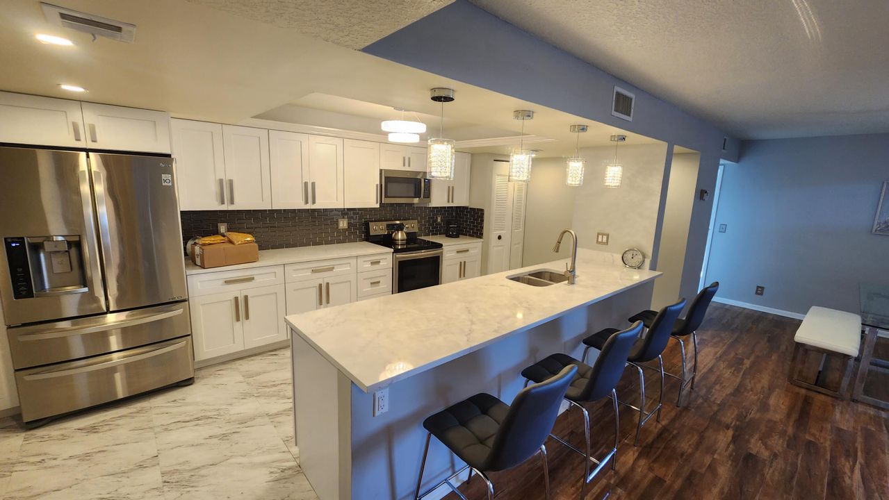 For Rent: $5,200 (2 beds, 2 baths, 1175 Square Feet)