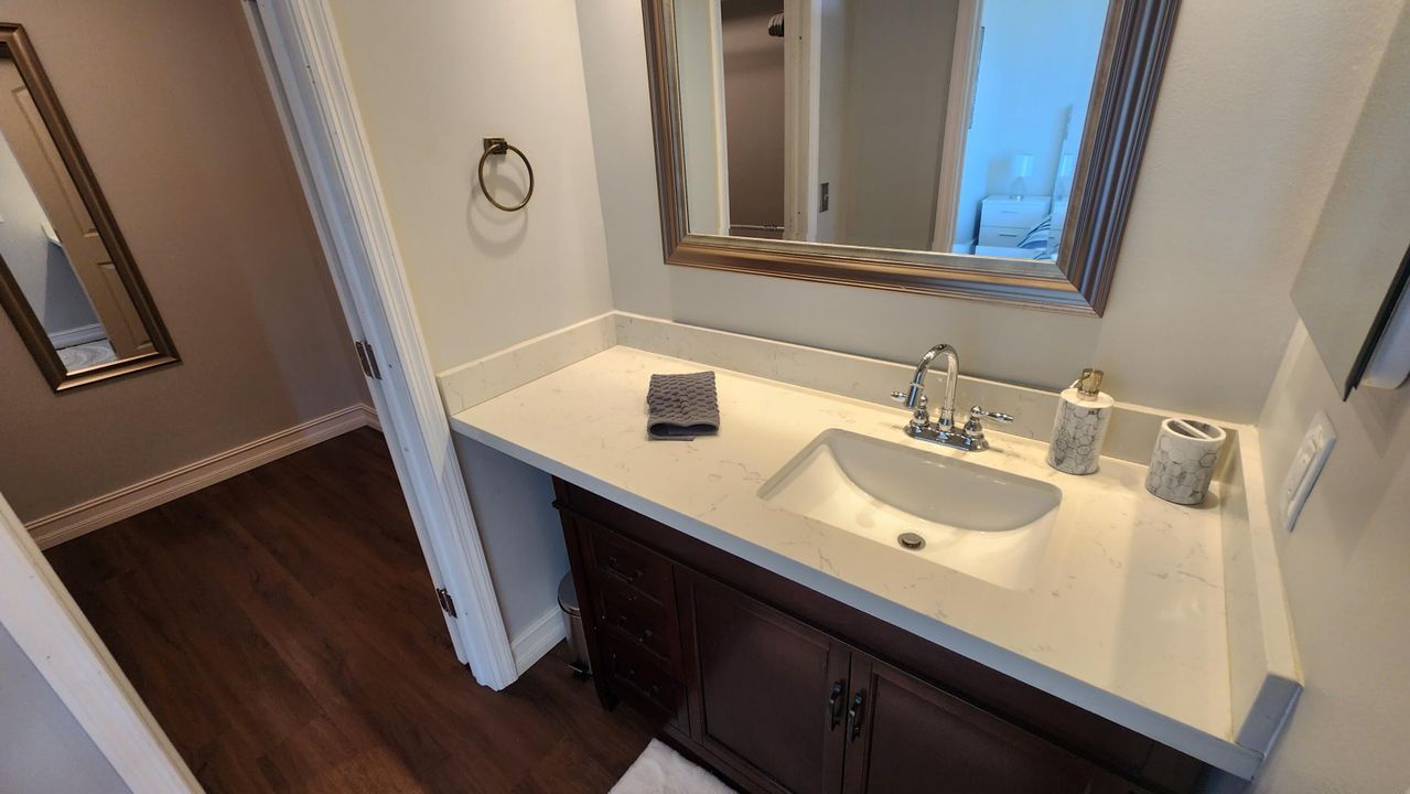 For Rent: $5,200 (2 beds, 2 baths, 1175 Square Feet)