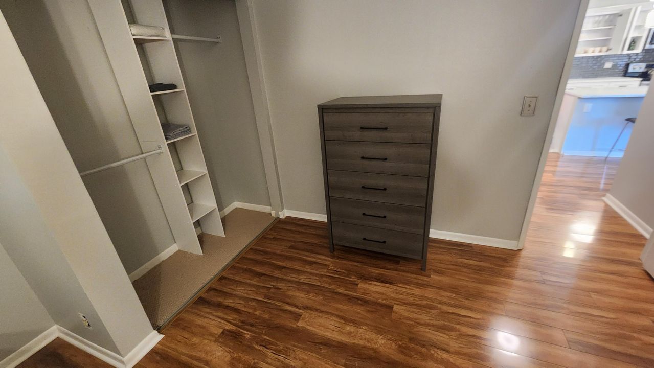 For Rent: $5,200 (2 beds, 2 baths, 1175 Square Feet)