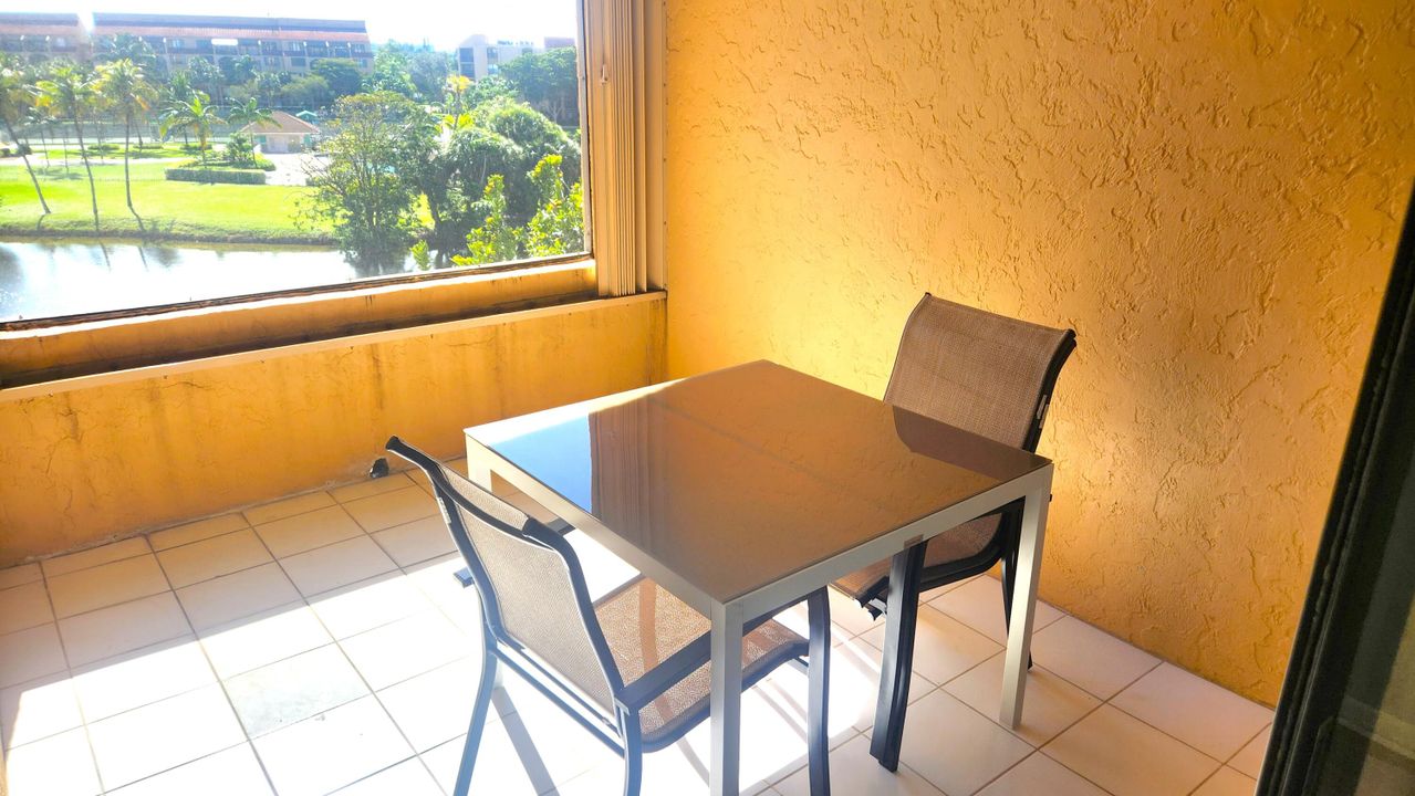 For Rent: $5,200 (2 beds, 2 baths, 1175 Square Feet)