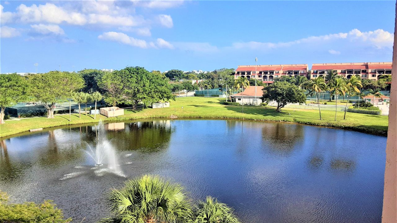 For Rent: $5,200 (2 beds, 2 baths, 1175 Square Feet)