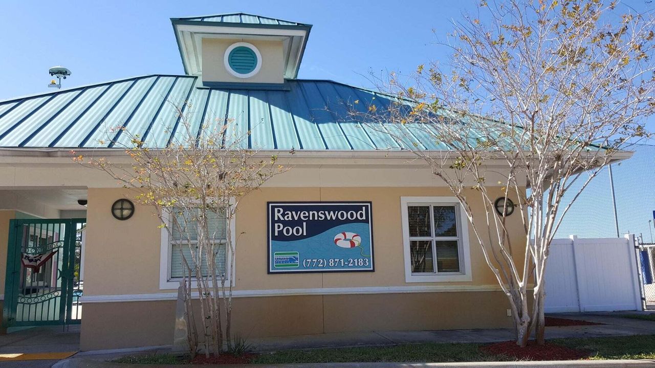 For Sale: $349,900 (3 beds, 2 baths, 1582 Square Feet)