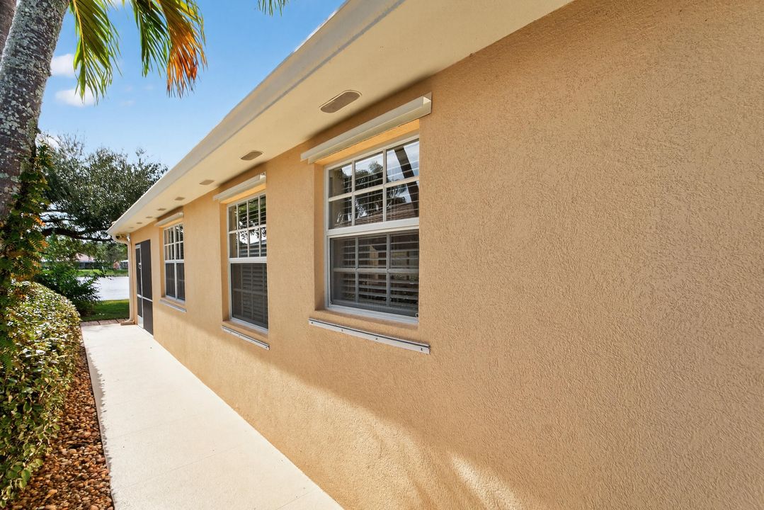 For Sale: $474,900 (2 beds, 2 baths, 1526 Square Feet)