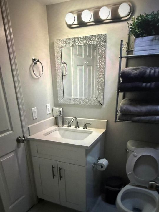 For Rent: $4,000 (2 beds, 2 baths, 1097 Square Feet)