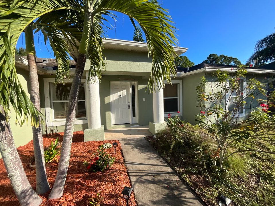 出租: $2,395 (3 贝兹, 2 浴室, 1510 平方英尺)