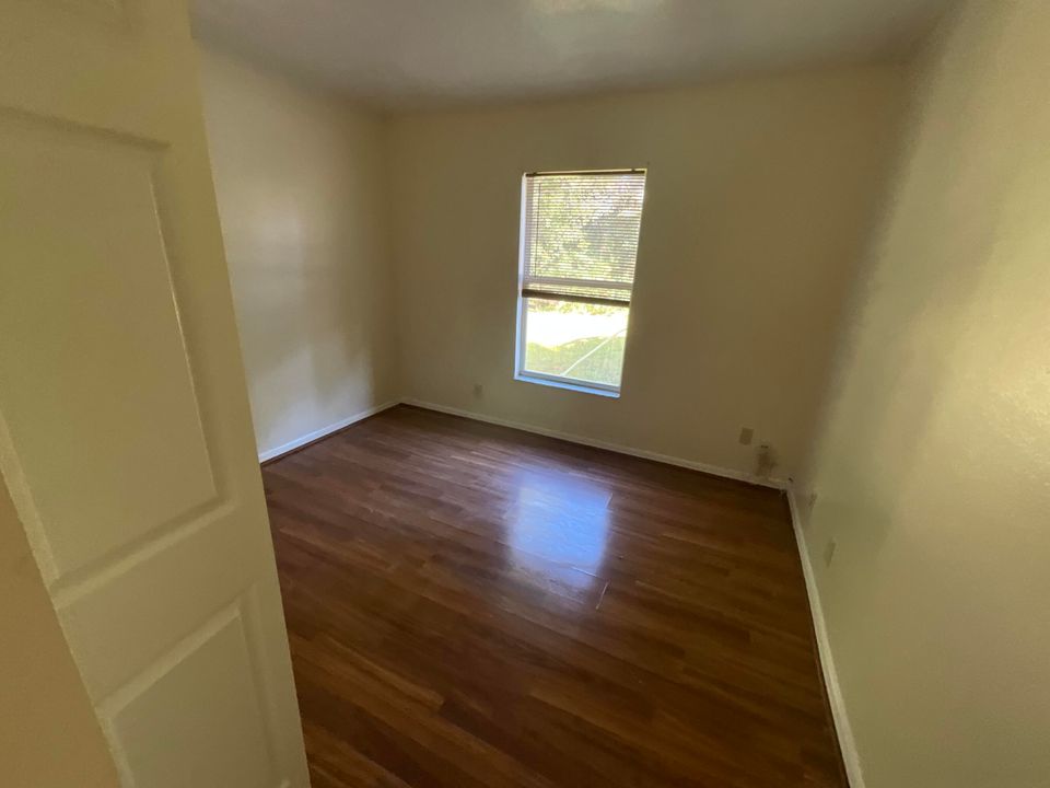 出租: $2,395 (3 贝兹, 2 浴室, 1510 平方英尺)