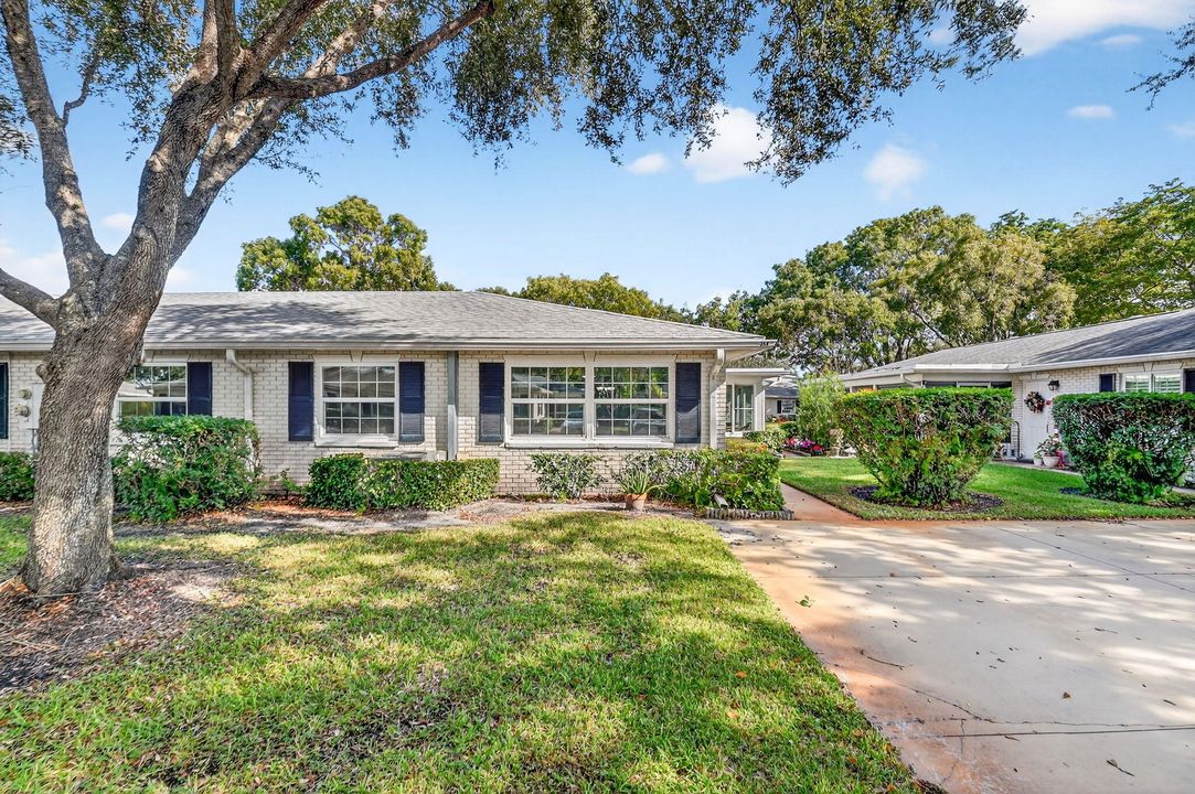 For Sale: $249,000 (2 beds, 2 baths, 1238 Square Feet)