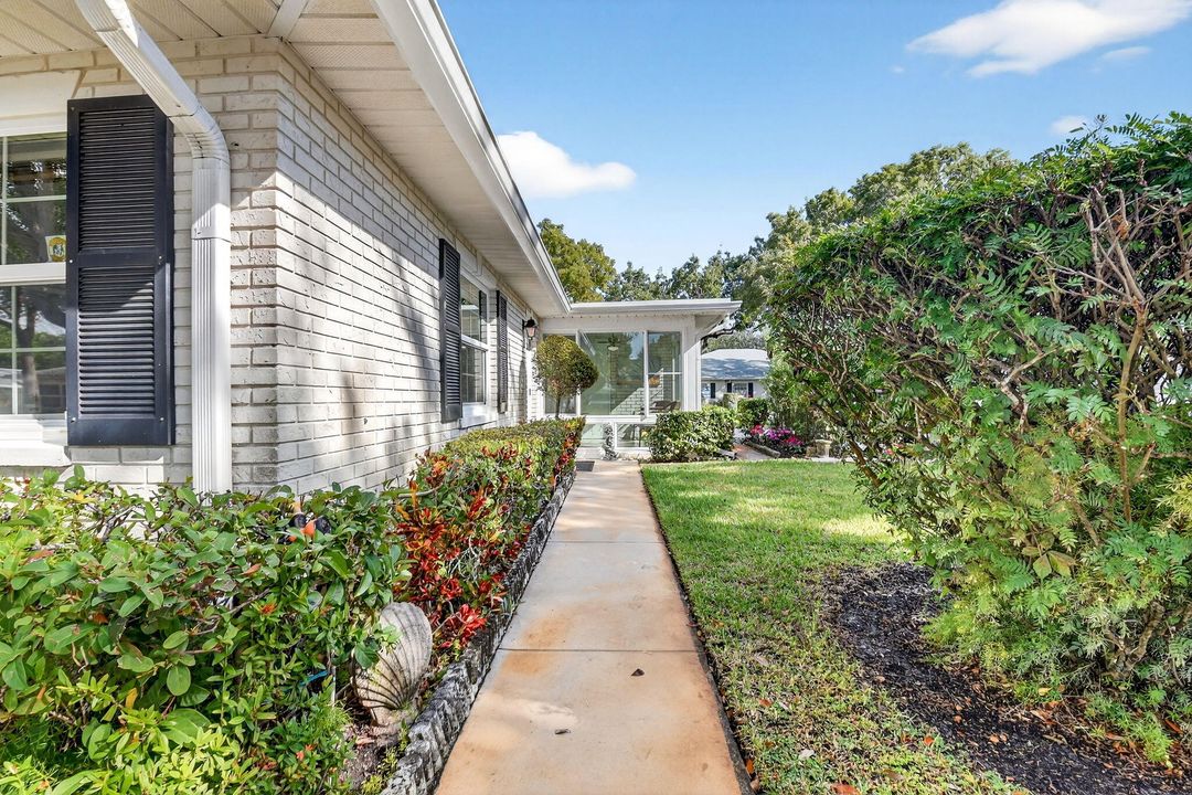 For Sale: $249,000 (2 beds, 2 baths, 1238 Square Feet)