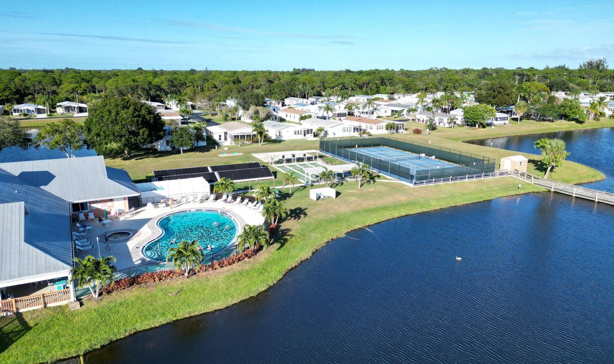 На продажу: $144,500 (3 спален, 2 ванн, 1134 Квадратных фут)