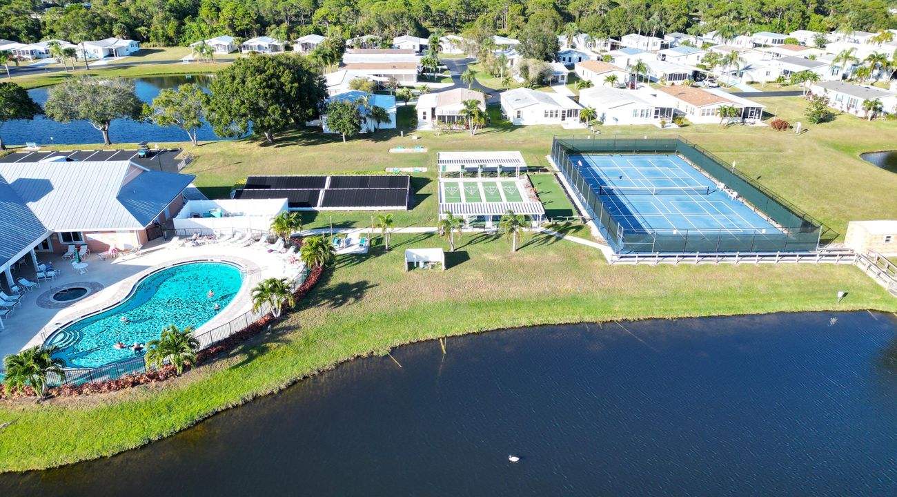 На продажу: $144,500 (3 спален, 2 ванн, 1134 Квадратных фут)