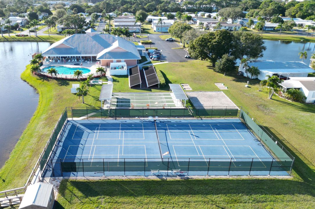 На продажу: $144,500 (3 спален, 2 ванн, 1134 Квадратных фут)