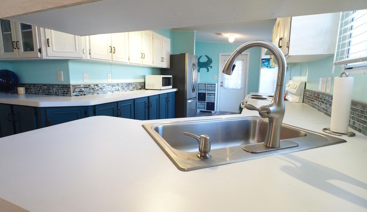 На продажу: $144,500 (3 спален, 2 ванн, 1134 Квадратных фут)