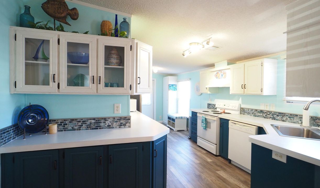 На продажу: $144,500 (3 спален, 2 ванн, 1134 Квадратных фут)