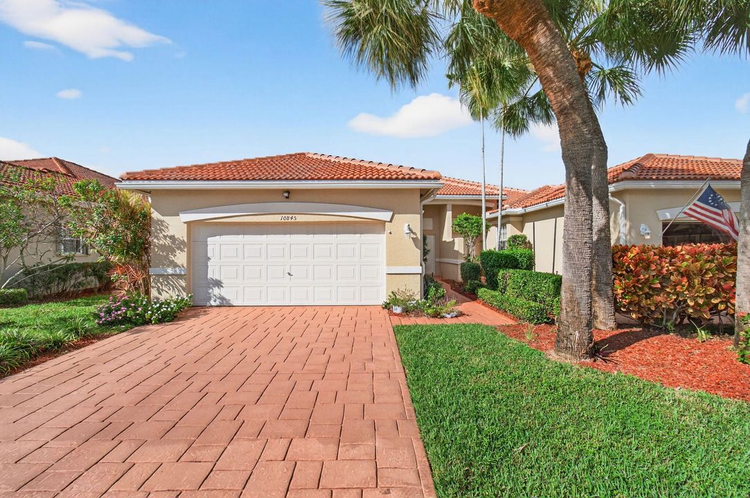 For Sale: $410,000 (3 beds, 2 baths, 1788 Square Feet)