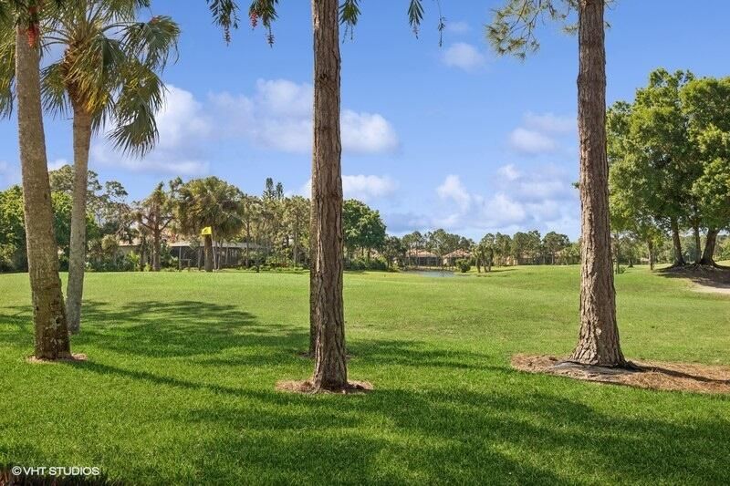 For Sale: $369,000 (2 beds, 2 baths, 1751 Square Feet)