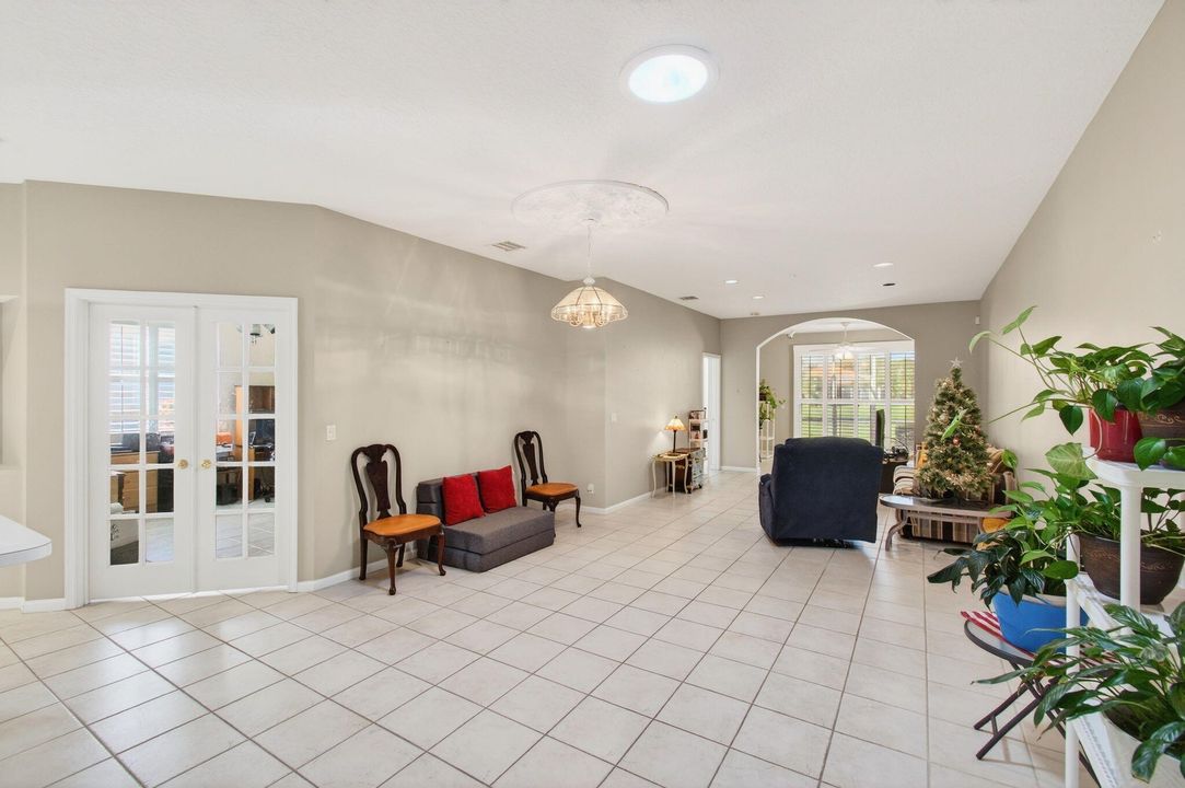 For Sale: $410,000 (3 beds, 2 baths, 1788 Square Feet)