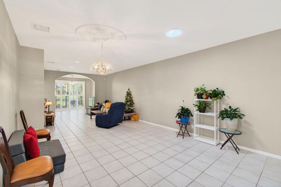 For Sale: $410,000 (3 beds, 2 baths, 1788 Square Feet)