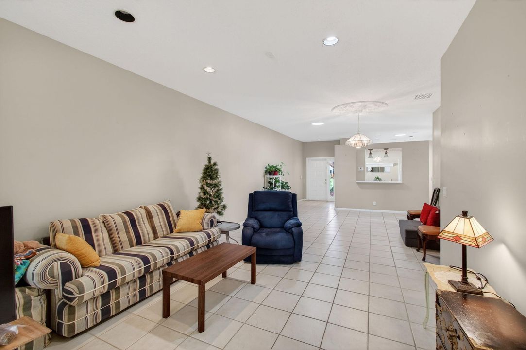 For Sale: $410,000 (3 beds, 2 baths, 1788 Square Feet)