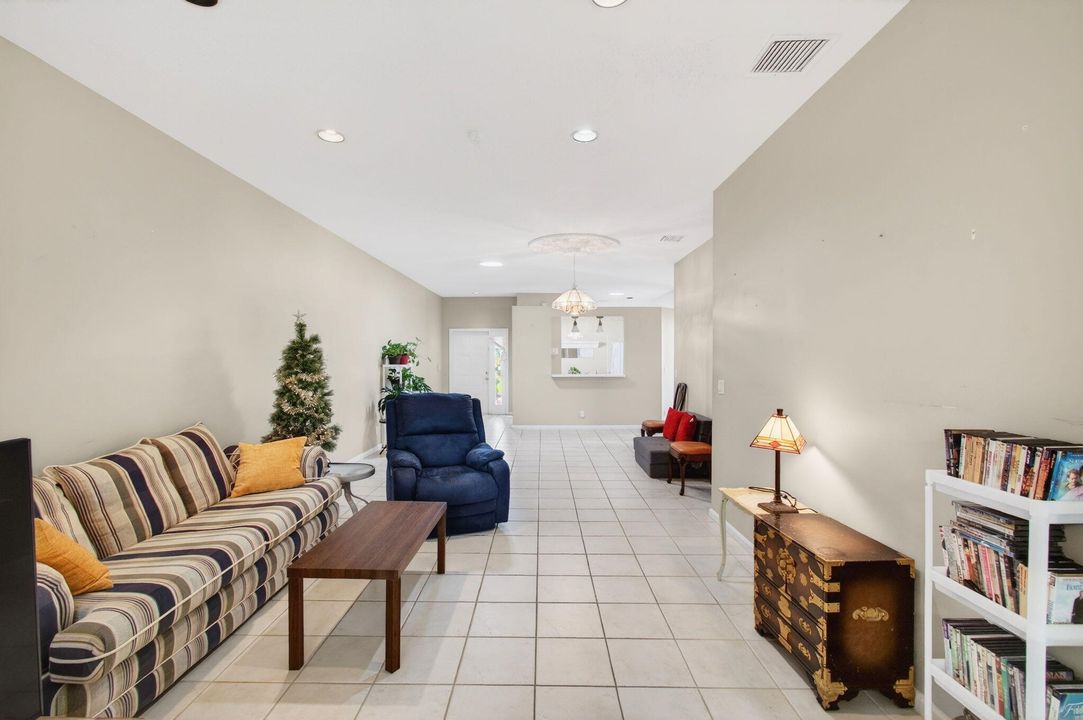 For Sale: $410,000 (3 beds, 2 baths, 1788 Square Feet)