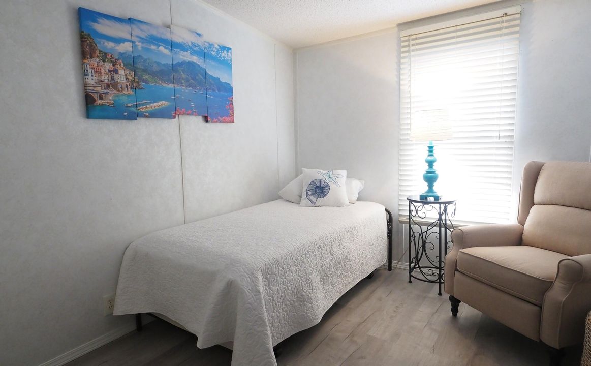 На продажу: $144,500 (3 спален, 2 ванн, 1134 Квадратных фут)