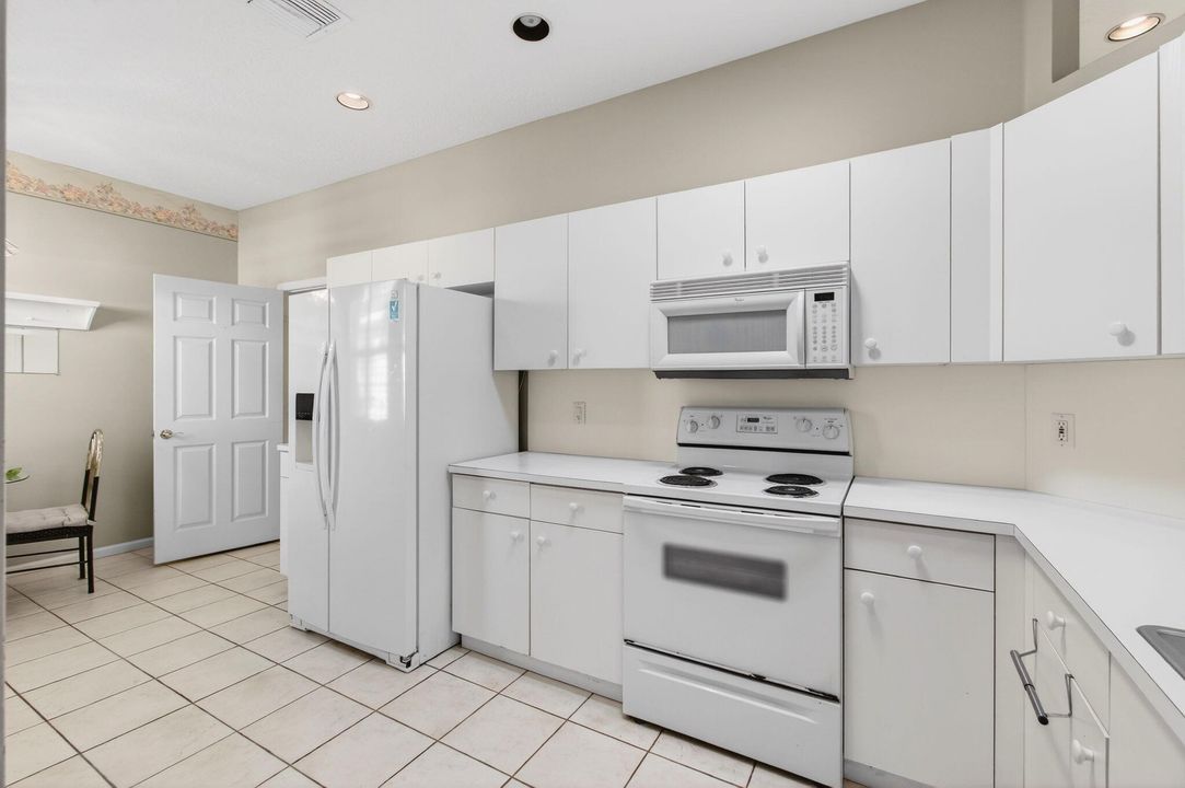 For Sale: $410,000 (3 beds, 2 baths, 1788 Square Feet)