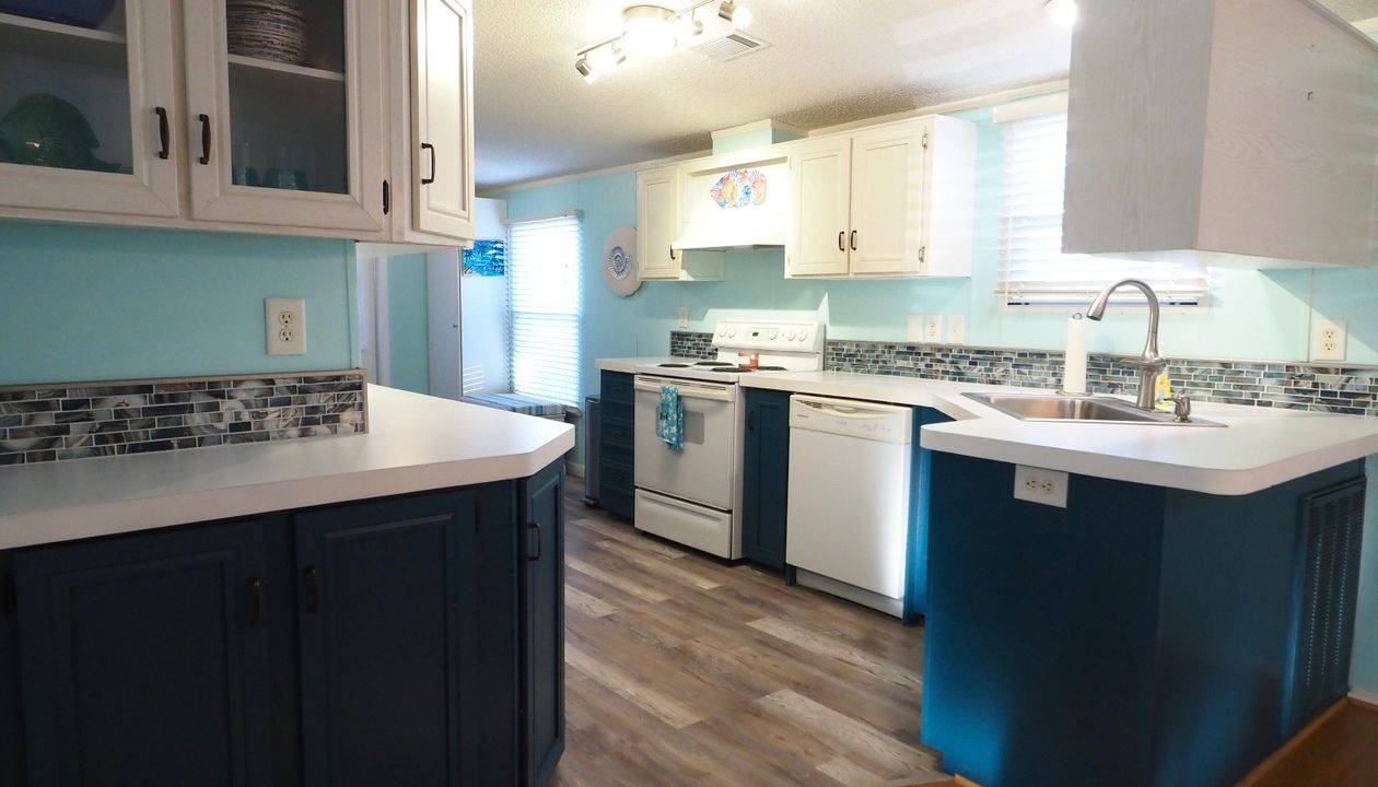 На продажу: $144,500 (3 спален, 2 ванн, 1134 Квадратных фут)