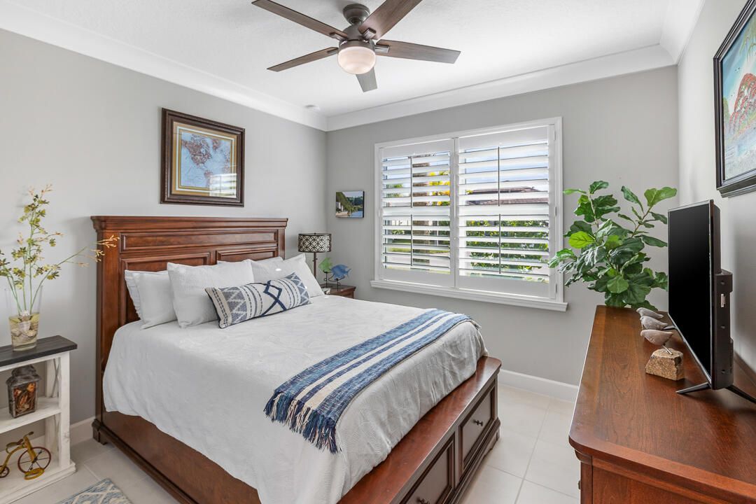 En Venta: $499,999 (2 camas, 2 baños, 1599 Pies cuadrados)