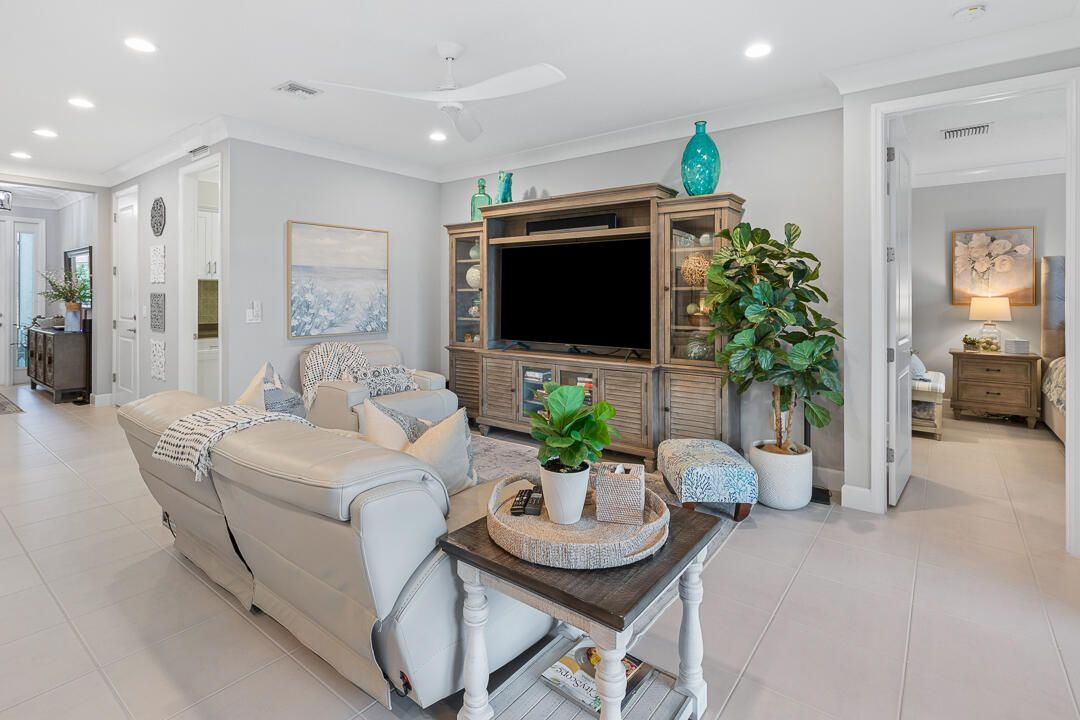 En Venta: $499,999 (2 camas, 2 baños, 1599 Pies cuadrados)