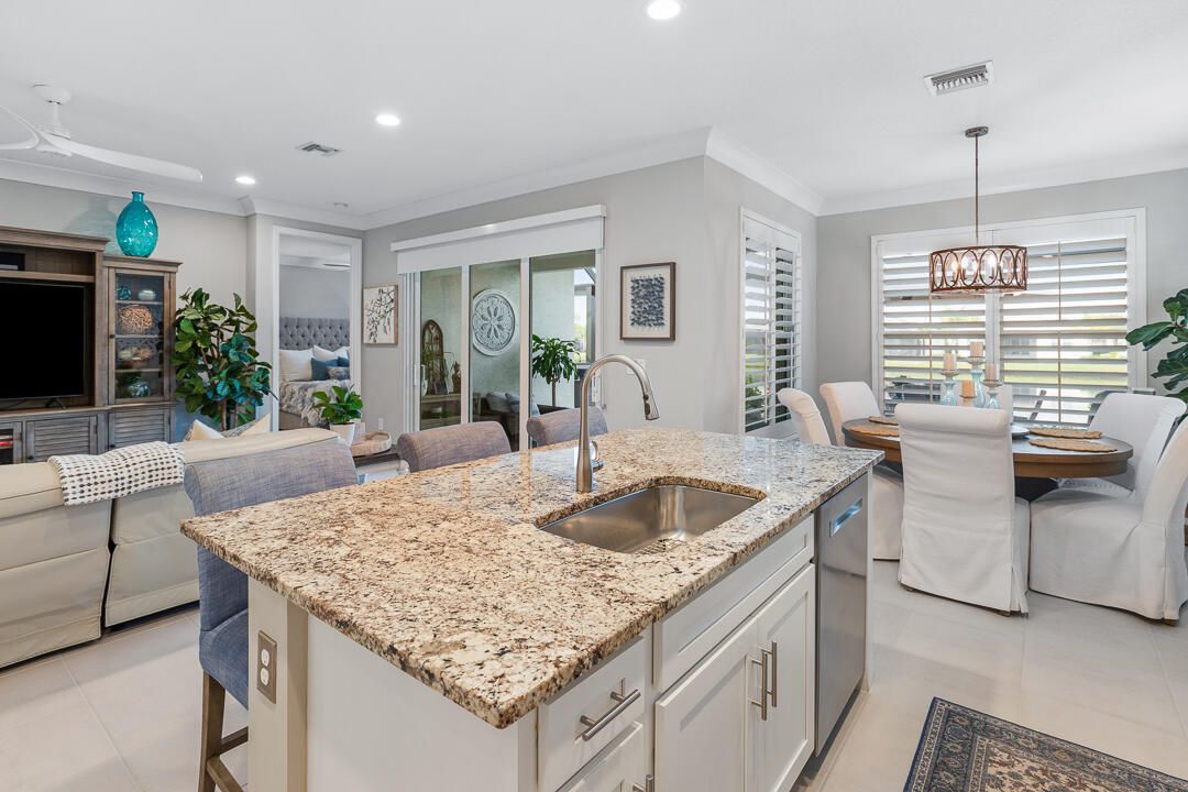 En Venta: $499,999 (2 camas, 2 baños, 1599 Pies cuadrados)