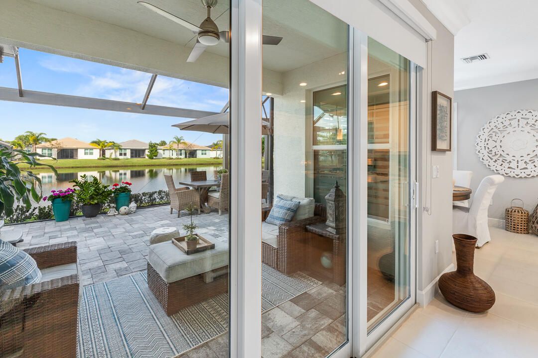 En Venta: $499,999 (2 camas, 2 baños, 1599 Pies cuadrados)