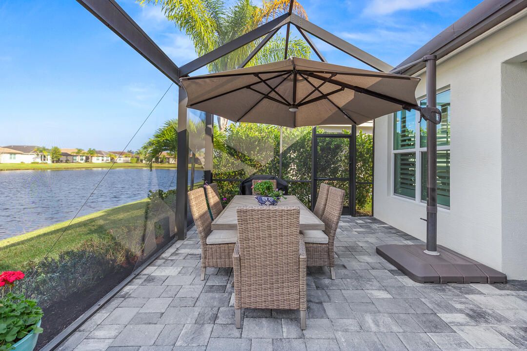 En Venta: $499,999 (2 camas, 2 baños, 1599 Pies cuadrados)