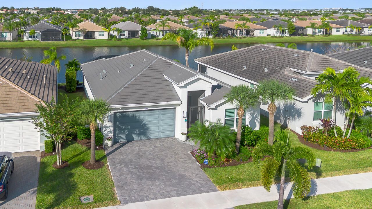 En Venta: $499,999 (2 camas, 2 baños, 1599 Pies cuadrados)