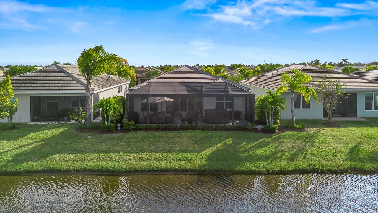 En Venta: $499,999 (2 camas, 2 baños, 1599 Pies cuadrados)