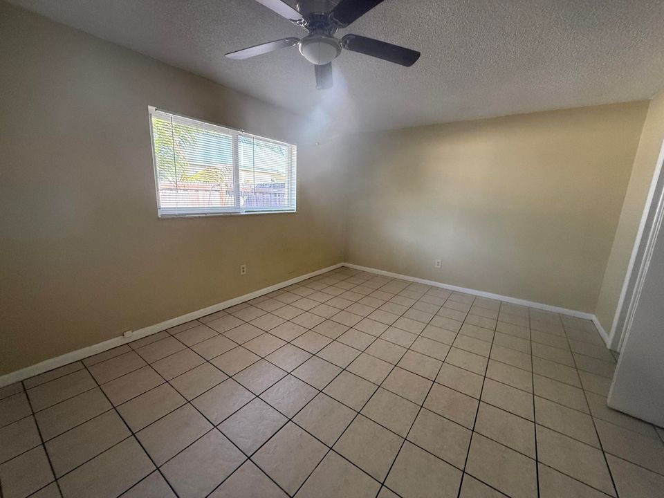 En Renta: $1,650 (2 camas, 2 baños, 2040 Pies cuadrados)