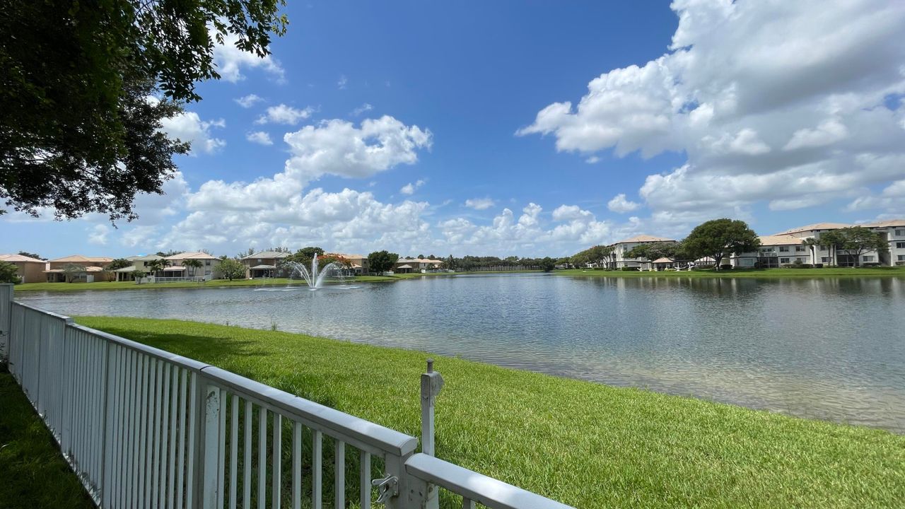 For Rent: $2,795 (3 beds, 2 baths, 1478 Square Feet)