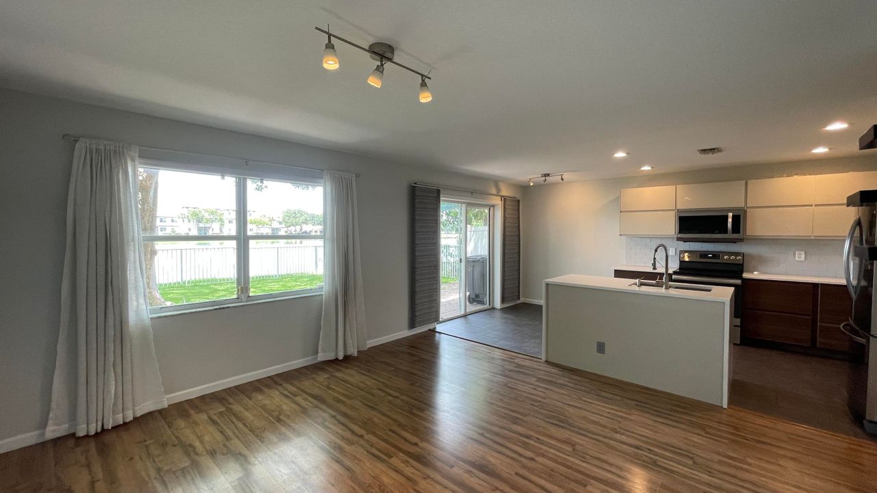 For Rent: $2,795 (3 beds, 2 baths, 1478 Square Feet)