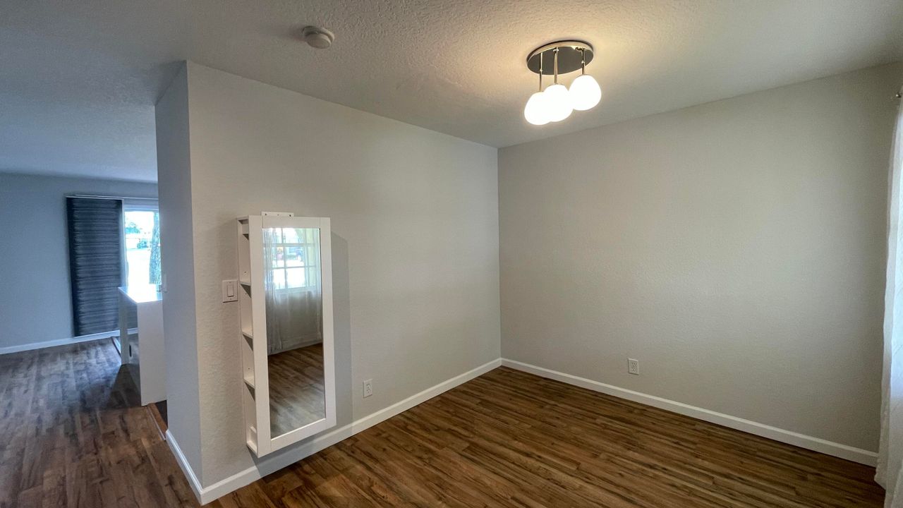 For Rent: $2,795 (3 beds, 2 baths, 1478 Square Feet)