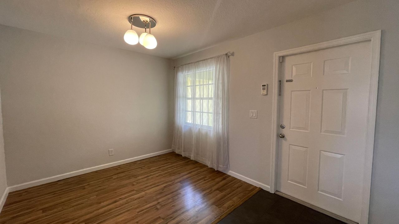 For Rent: $2,795 (3 beds, 2 baths, 1478 Square Feet)