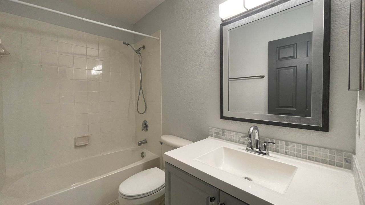 For Rent: $2,795 (3 beds, 2 baths, 1478 Square Feet)