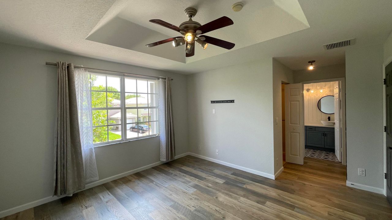 For Rent: $2,795 (3 beds, 2 baths, 1478 Square Feet)