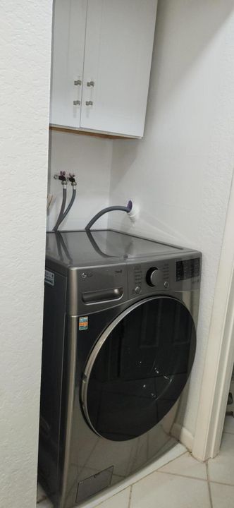 For Sale: $325,000 (2 beds, 2 baths, 1368 Square Feet)