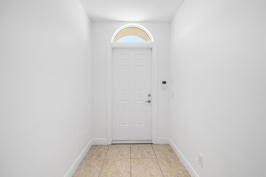 待售: $799,000 (3 贝兹, 3 浴室, 2562 平方英尺)