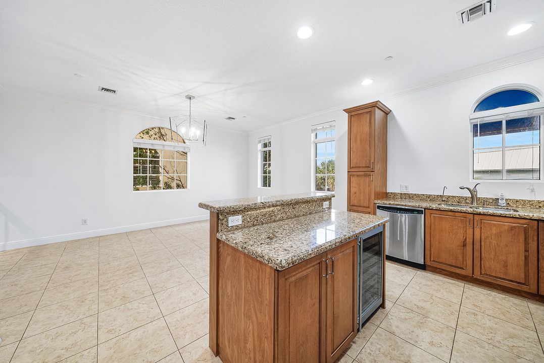 待售: $799,000 (3 贝兹, 3 浴室, 2562 平方英尺)