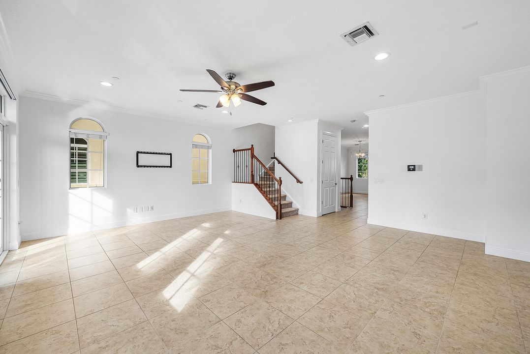 待售: $799,000 (3 贝兹, 3 浴室, 2562 平方英尺)