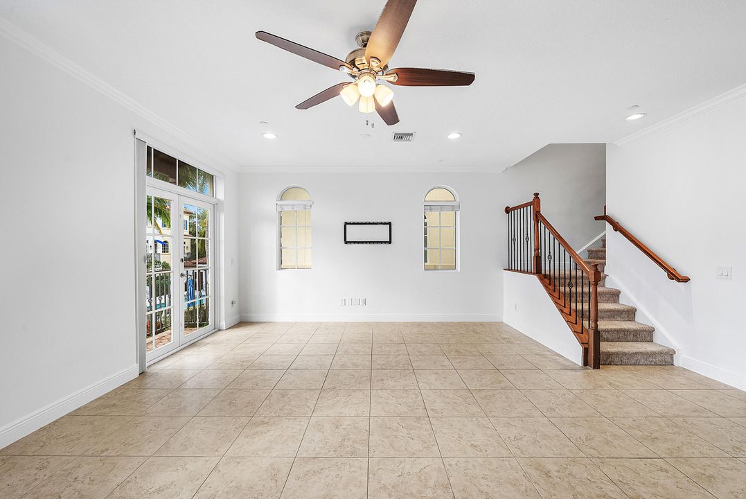 待售: $799,000 (3 贝兹, 3 浴室, 2562 平方英尺)